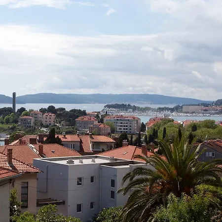 Apartment Firule Sandy Beach Split
